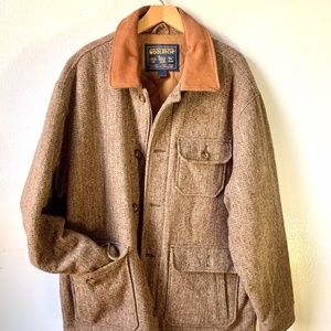Woolrich Woolen mills Brown coat Mens Size XL.